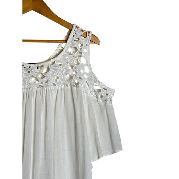 Suzanne Betro Women's Crochet Cold Shoulder Swing Blouse Size XL White NWOT - Picture 3 of 7